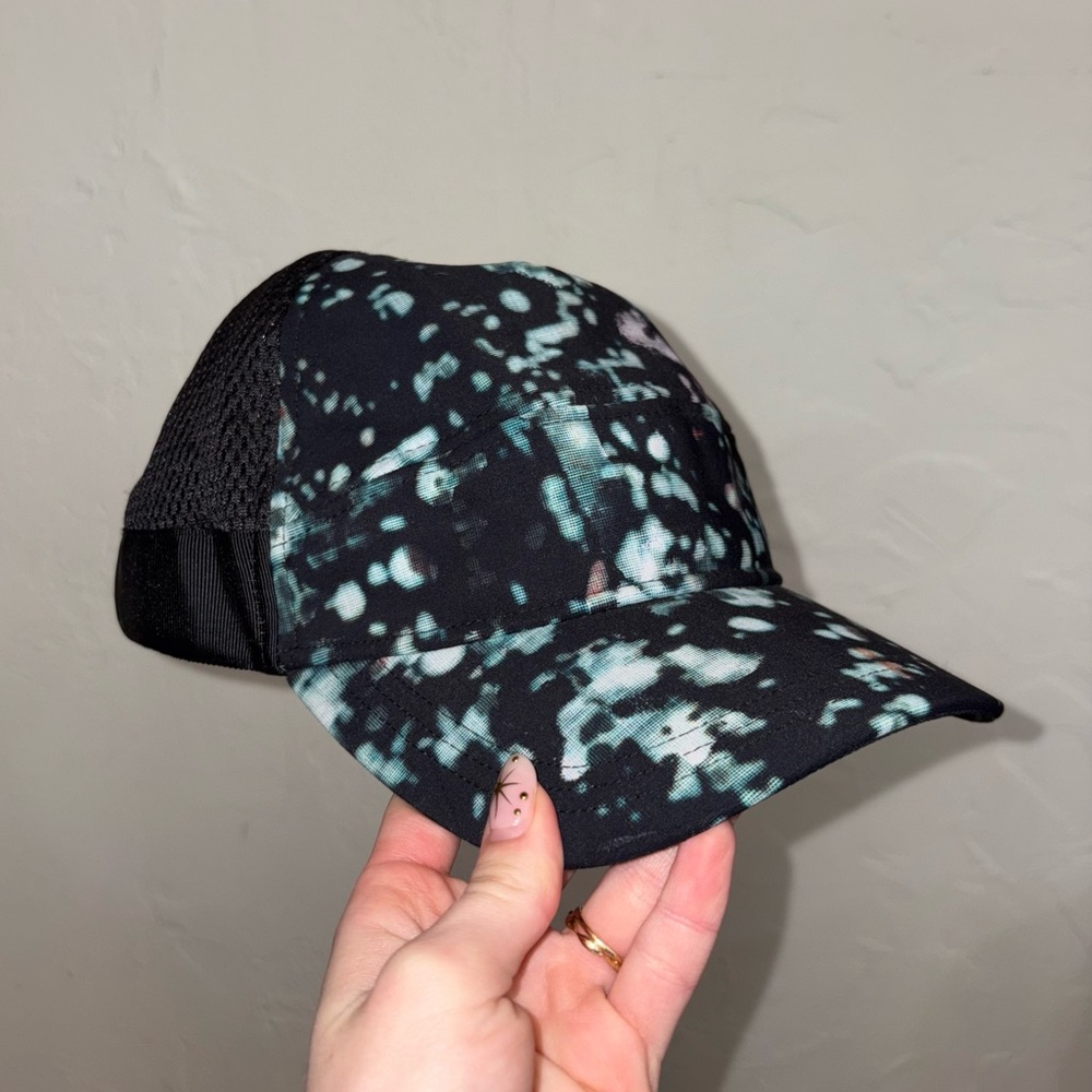 Lululemon Dash & Splash Pixel Haze Mesh Patterned Cap - Picture 4 of 9